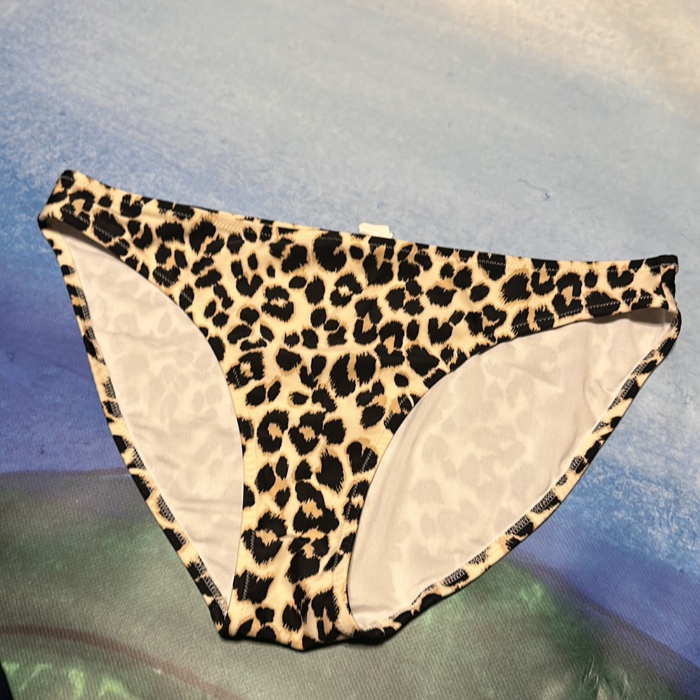 OLD NAVY WOMEN’S LEOPARD PRINT SWIMMING UNDERWEAR SIZE L LIKE NEW